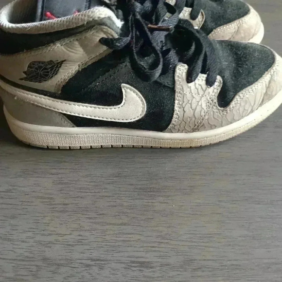 Youth Jordan 1 - Picture 4 of 5